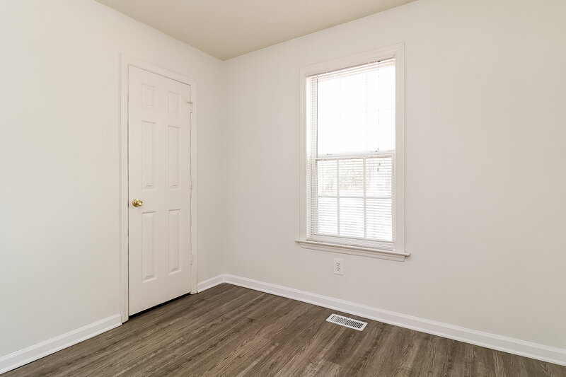 1,785/Mo, 210 Dogwood Ave Clayton, NC 27520 Bedroom View 4