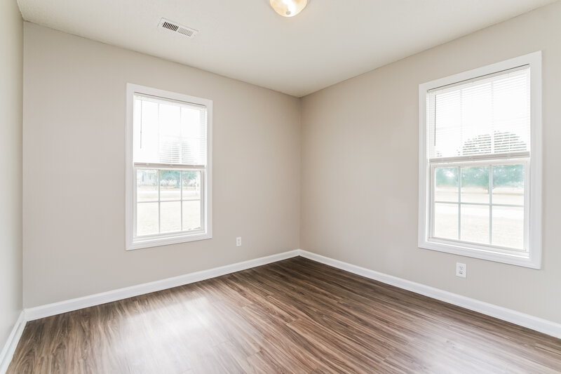 2,540/Mo, 357 Ogburn Rd Smithfield, NC 27577 Bedroom View 2