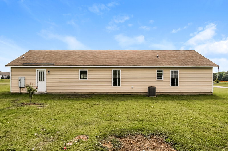 2,540/Mo, 357 Ogburn Rd Smithfield, NC 27577 Rear View 2