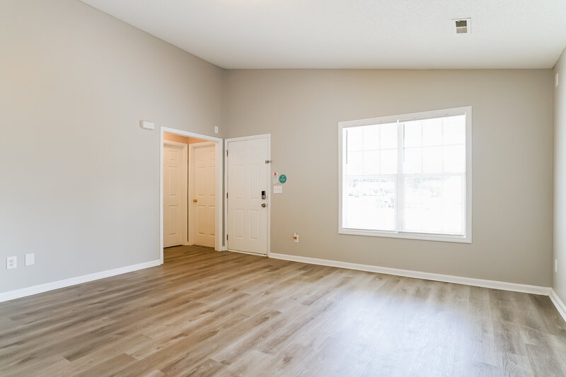 1,640/Mo, 104 Reebe Cir Selma, NC 27576 Living Room View