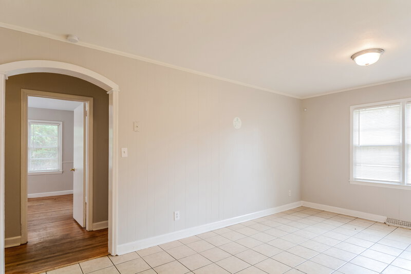 1,410/Mo, 110 E Crestview Dr Smithfield, NC 27577 Dining Room View