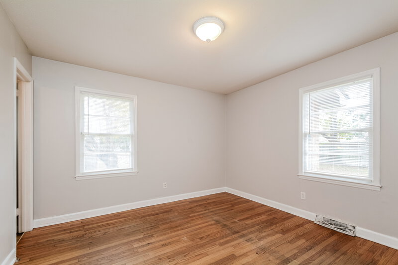 1,410/Mo, 110 E Crestview Dr Smithfield, NC 27577 Main Bedroom View 2