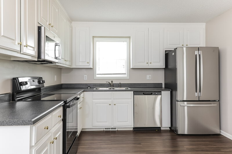 1,535/Mo, 164 Clearwater Dr Wilson's Mills, NC 27577 Kitchen View