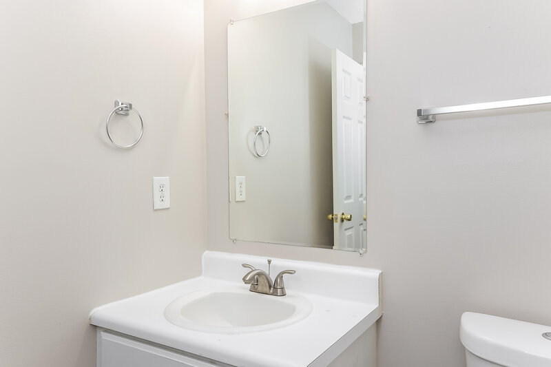 1,535/Mo, 164 Clearwater Dr Wilson's Mills, NC 27577 Bathroom View