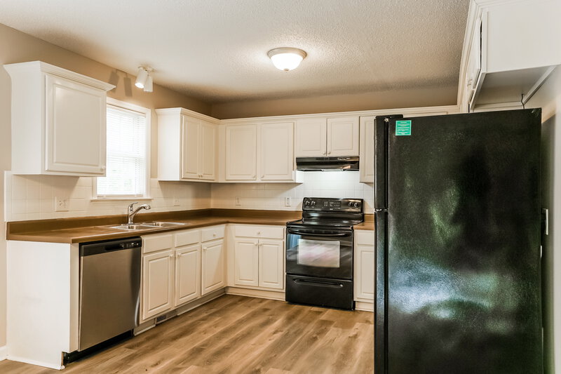 1,850/Mo, 185 Jared Dr Fuquay Varina, NC 27526 Kitchen View