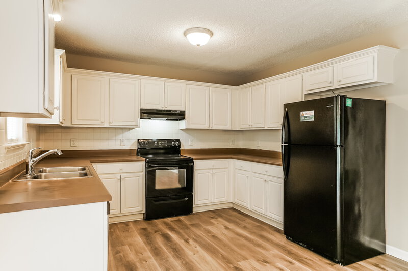 1,850/Mo, 185 Jared Dr Fuquay Varina, NC 27526 Kitchen View 2