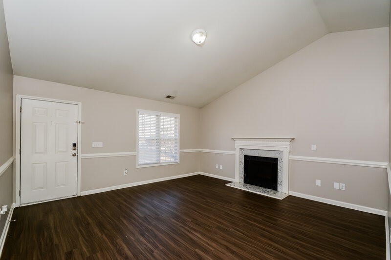 1,590/Mo, 4033 Scofield Dr Raleigh, NC 27610 Living Room View