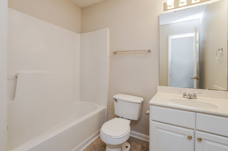 2,150/Mo, 5123 Rina Ct Cary, NC 27518 Bathroom View