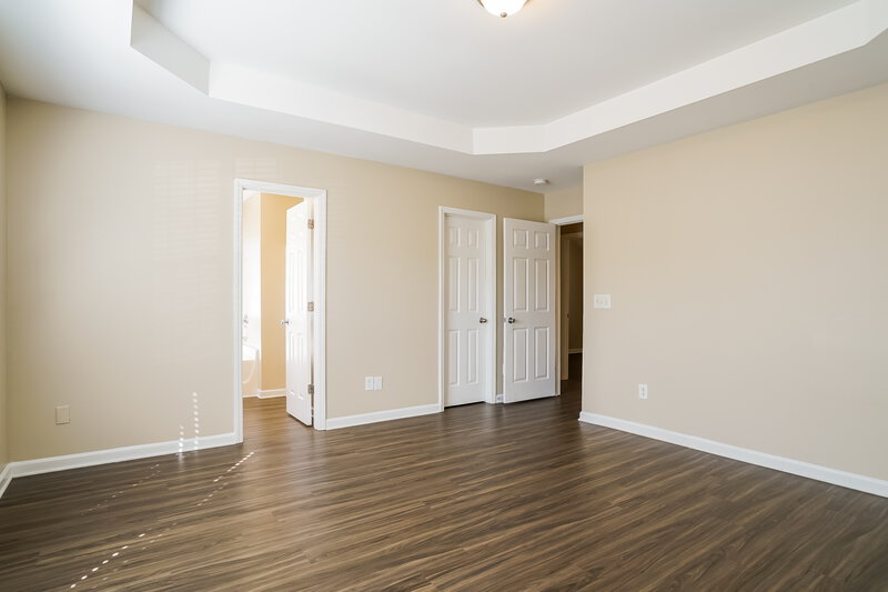 2,040/Mo, 3915 Griffis Glen Dr Raleigh, NC 27610 Main Bedroom View 2