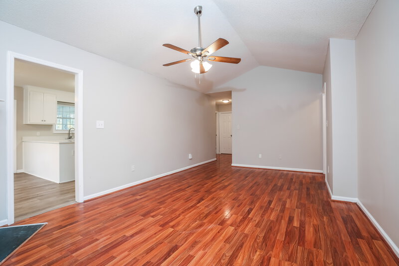 1,690/Mo, 1461 Smokey Mountain Dr Zebulon, NC 27597 Living Room View 2