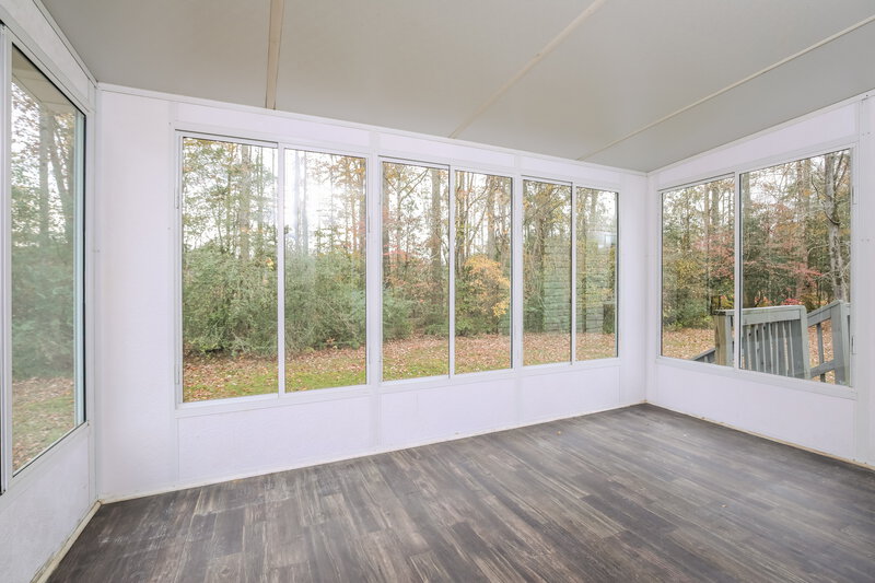 1,690/Mo, 1461 Smokey Mountain Dr Zebulon, NC 27597 Sun Room View