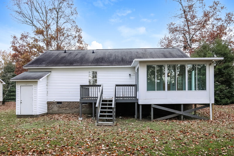 1,690/Mo, 1461 Smokey Mountain Dr Zebulon, NC 27597 Rear View