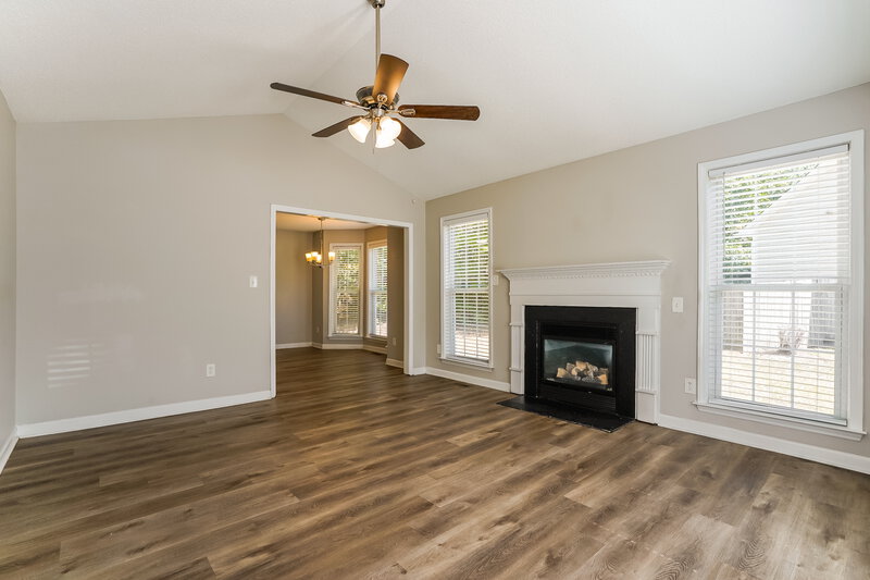 1,800/Mo, 1005 Henchman Ct Knightdale, NC 27545 Living Room View