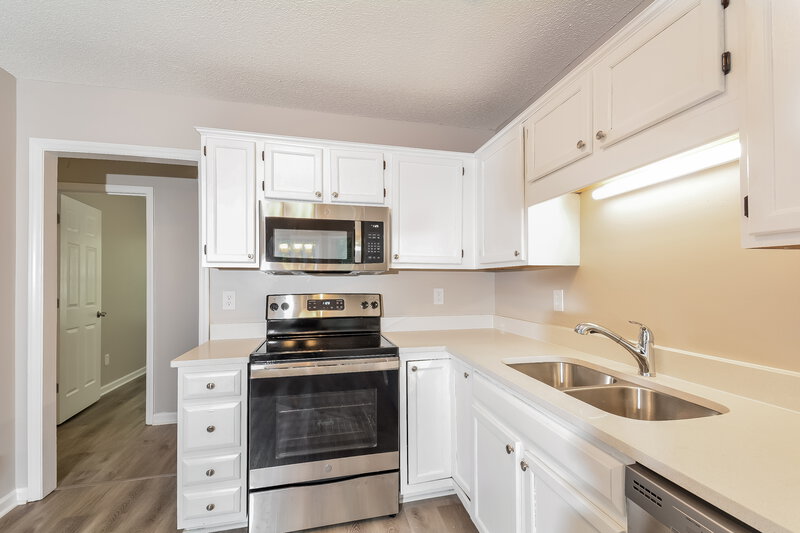 1,945/Mo, 1005 Henchman Ct Knightdale, NC 27545 Kitchen View