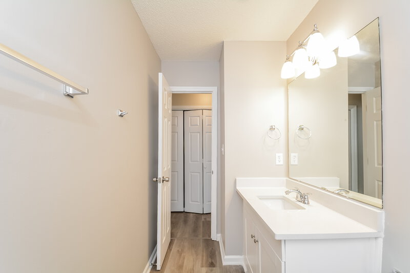 1,945/Mo, 1005 Henchman Ct Knightdale, NC 27545 Bathroom View 2