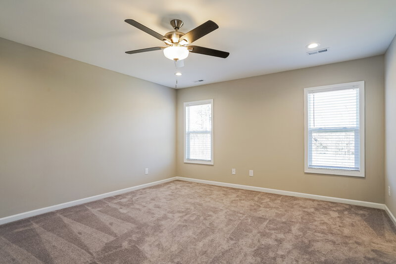 1,995/Mo, 47 Greenview Street Clayton, NC 27520 Main Bedroom View