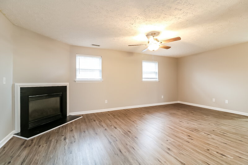 1,995/Mo, 7315 Fox Bluff Ct Raleigh, NC 27616 Living Room View