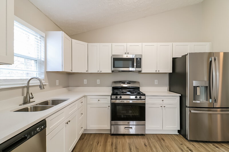 1,995/Mo, 7315 Fox Bluff Ct Raleigh, NC 27616 Kitchen View