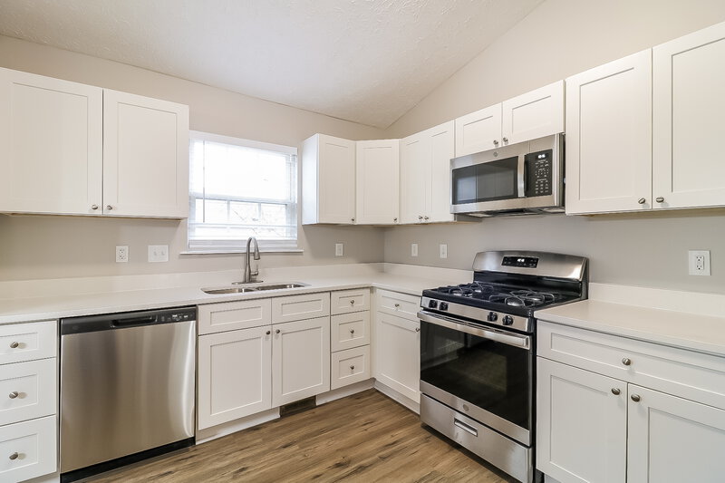 1,995/Mo, 7315 Fox Bluff Ct Raleigh, NC 27616 Kitchen View 2