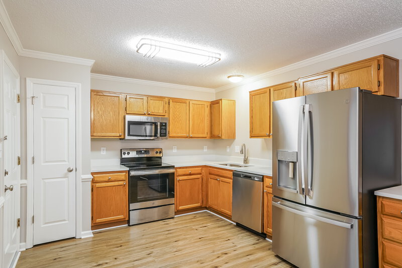 2,720/Mo, 506 Tyler Run Wake Forest, NC 27587 Kitchen View 2