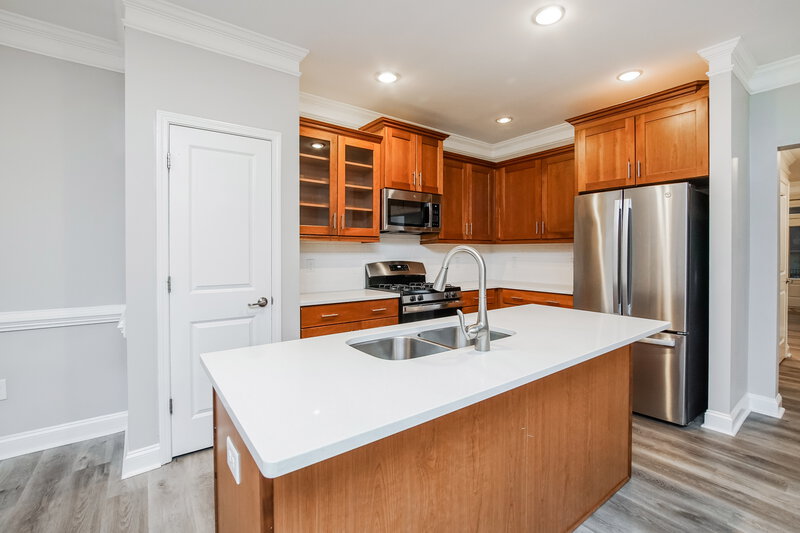 2,050/Mo, 108 Heathwood Dr Clayton, NC 27527 Kitchen View