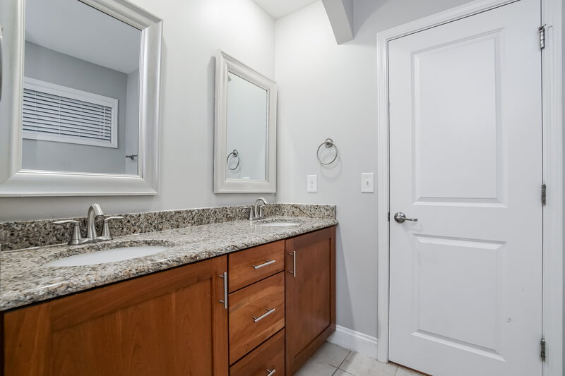 2,050/Mo, 108 Heathwood Dr Clayton, NC 27527 Main Bathroom View