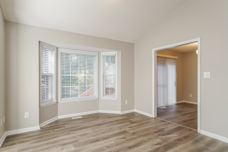 1,860/Mo, 6901 Whittlesea PL Raleigh, NC 27616 Living Room View 3