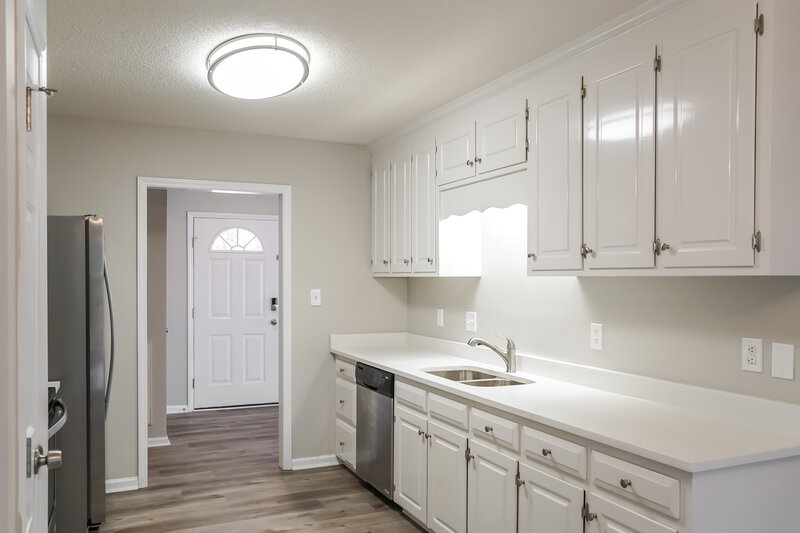 1,860/Mo, 6901 Whittlesea PL Raleigh, NC 27616 Kitchen View 2