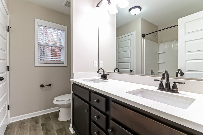 1,655/Mo, 174 Carissa Dr Smithfield, NC 27577 Main Bathroom View