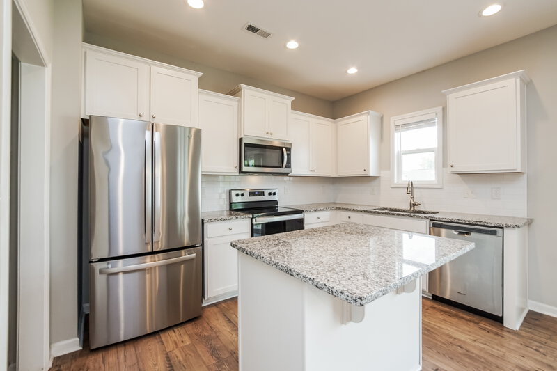 2,020/Mo, 12 Patagonia Place Clayton, NC 27520 Kitchen View 2