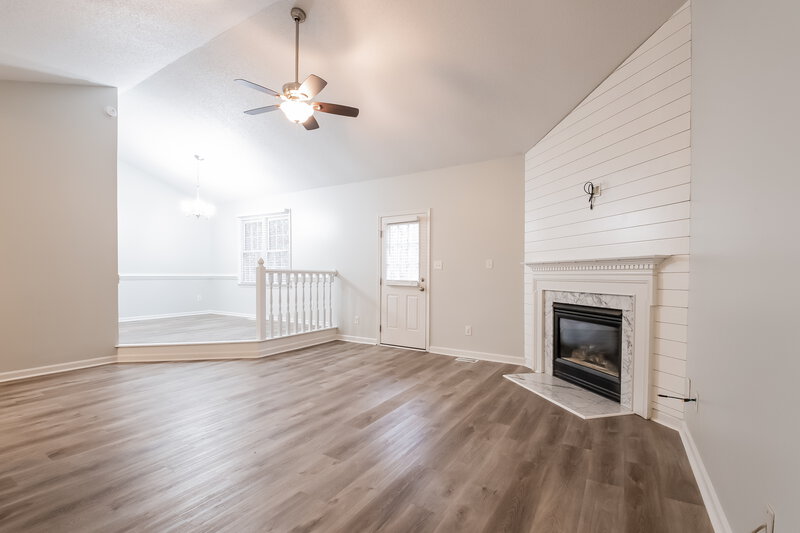 1,860/Mo, 229 Mitchell Ave Clayton, NC 27520 Living Room View 2