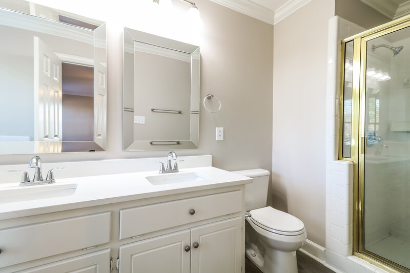 3,040/Mo, 2104 Laurel Valley Way Raleigh, NC 27604 Main Bathroom View