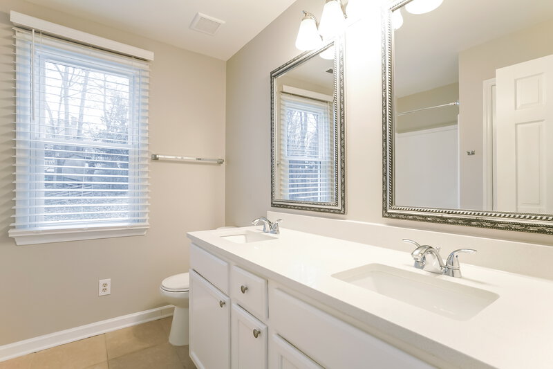 2,940/Mo, 1001 Jumper Dr Wake Forest, NC 27587 Main Bathroom View