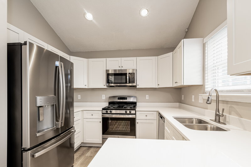 1,895/Mo, 949 Stinson Ave Holly Springs, NC 27540 Kitchen View