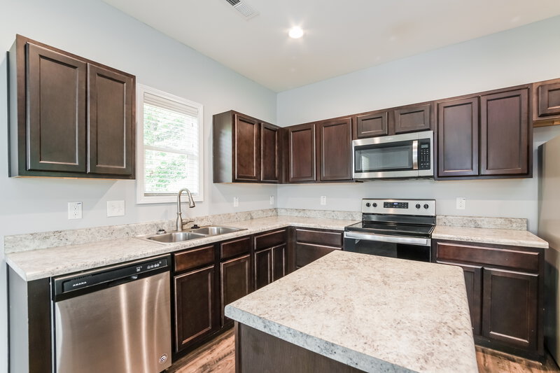 1,695/Mo, 119 Oakdale Ave Clayton, NC 27520 Kitchen View