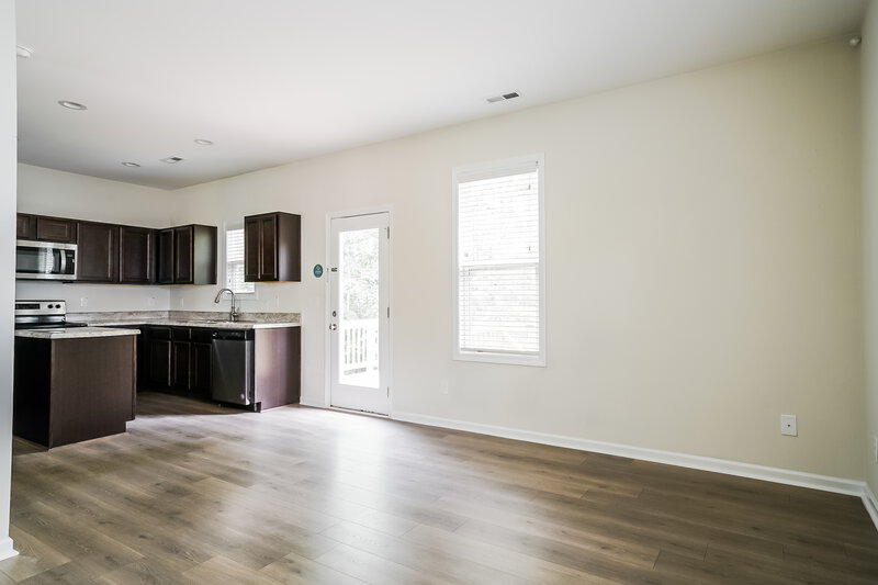 2,500/Mo, 151 Oakdale Ave Clayton, NC 27520 Living Room View