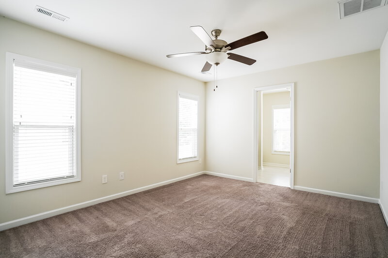 2,500/Mo, 151 Oakdale Ave Clayton, NC 27520 Main Bedroom View