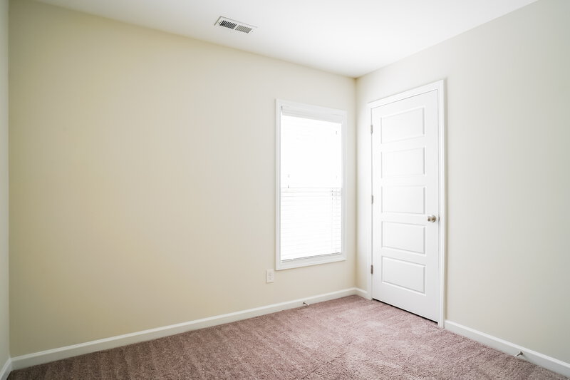 2,500/Mo, 151 Oakdale Ave Clayton, NC 27520 Bedroom View 2