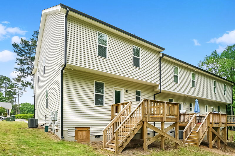 2,500/Mo, 151 Oakdale Ave Clayton, NC 27520 Rear View