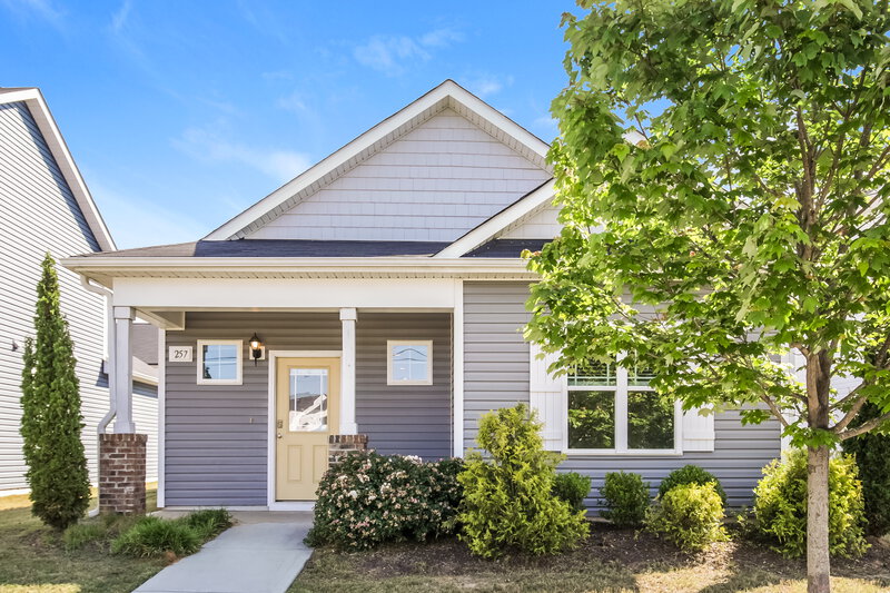 1,705/Mo, 257 E Wilson St Clayton, NC 27520 External View