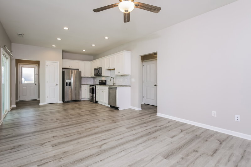 1,705/Mo, 257 E Wilson St Clayton, NC 27520 Living Room View 2