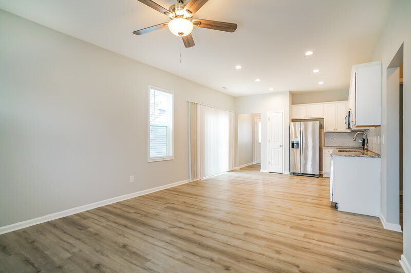 1,970/Mo, 257 E Wilson St Clayton, NC 27520 Living Room View 4