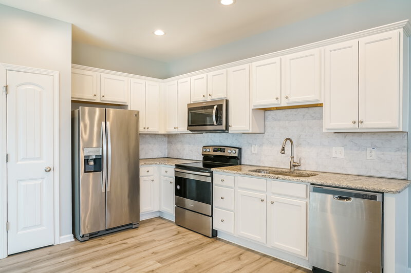 1,970/Mo, 257 E Wilson St Clayton, NC 27520 Kitchen View 2