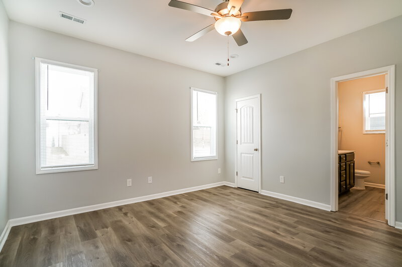 1,970/Mo, 257 E Wilson St Clayton, NC 27520 Main Bedroom View 2