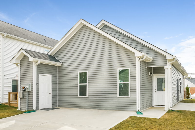 1,970/Mo, 257 E Wilson St Clayton, NC 27520 Rear View