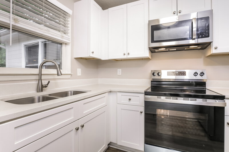 1,835/Mo, 3612 Iron Sight Ct Raleigh, NC 27616 Kitchen View 2