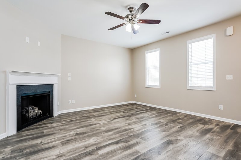 1,770/Mo, 154 Rosemary St Clayton, NC 27520 Living Room View 2