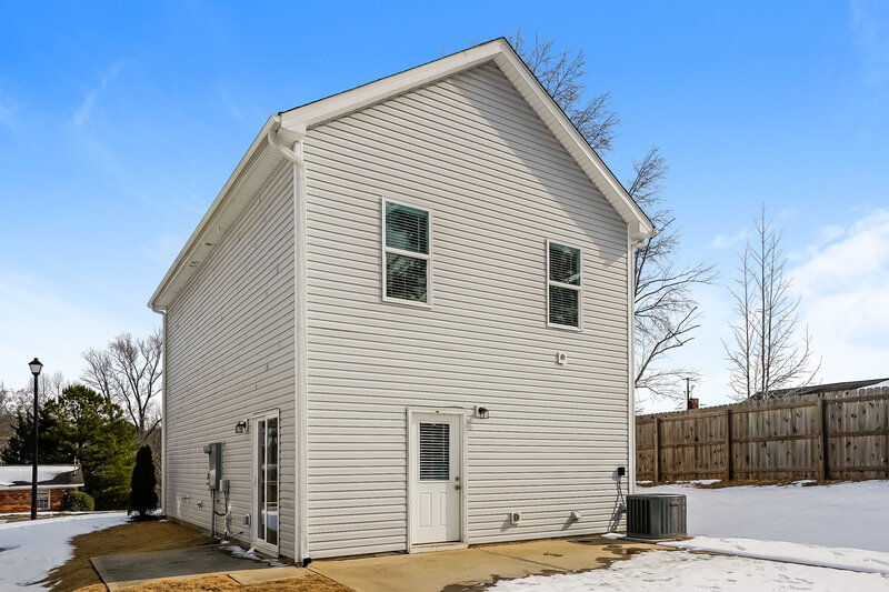 1,770/Mo, 154 Rosemary St Clayton, NC 27520 Rear View