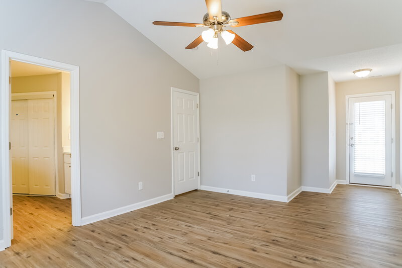 2,060/Mo, 2535 Blackwolf Run Ln Raleigh, NC 27604 Main Bedroom View