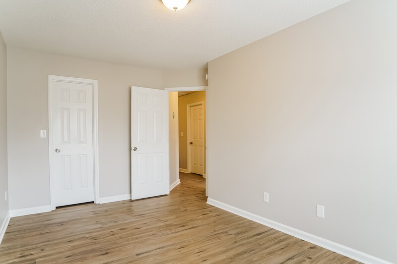 2,060/Mo, 2535 Blackwolf Run Ln Raleigh, NC 27604 Main Bedroom View 2